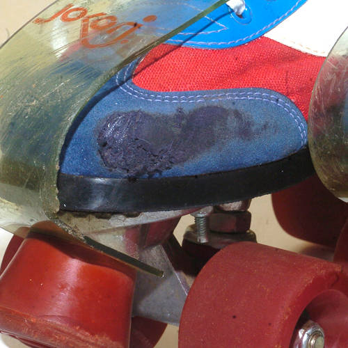 80's RETRO ROLLER SKATES - SIZE 6 - GOOD CONDITION