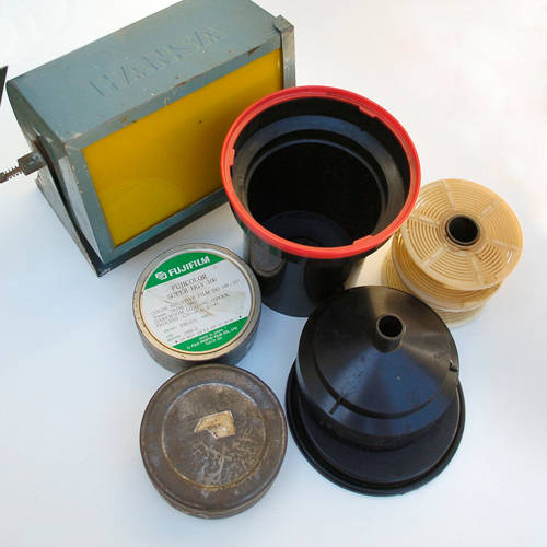COLLECTORS TRIO - DEVELOPING TANK - VINTAGE HANSA SAFELIGHT  - OLD FILM TINS