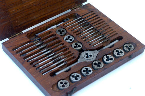 VINTAGE TAP AND DIE SET IN A WOODEN BOX - SIZES 0BA TO 10BA