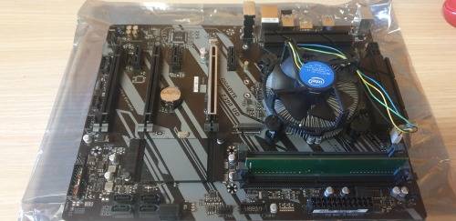 Gigabyte Z390 Ultra Durable Motherboard, intel Gold 3.7ghz CPU, 4GB RAM, 6 PCIe Slots.