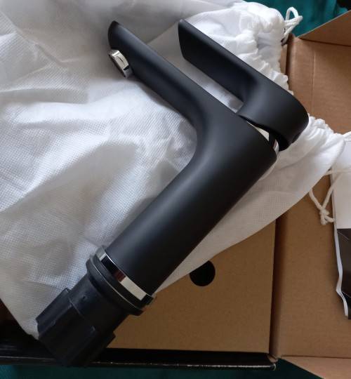 Bijiou Geneva Basin Mixer short body black - Sergie only
