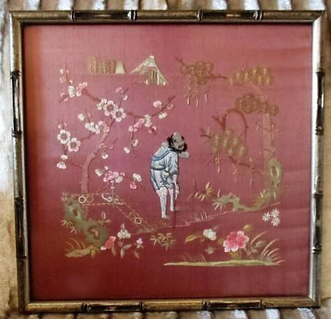 EXQUISITE VINTAGE FRAMED CHINESE SILK EMBROIDERERY IN GREAT CONDITION!!