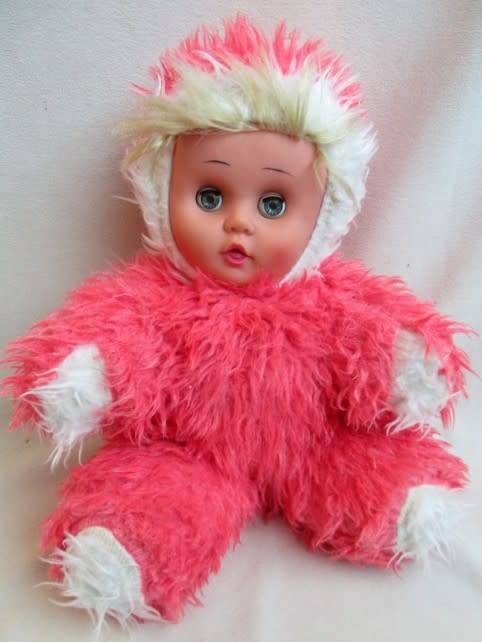 A PRETTY VINTAGE DOLL WITH OPEN/CLOSE EYES!!
