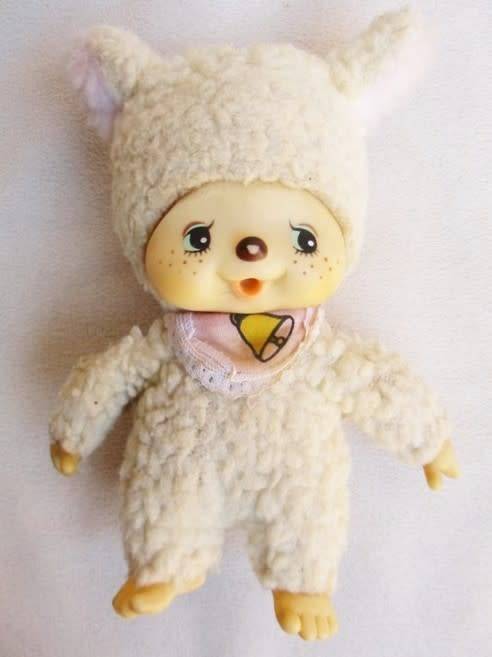 RARE VINTAGE 1970's MONCHHICHI FRIEND - LAMB - WITH ORIGINAL BIB AND SEKIGUCHI GREEN LABEL!!
