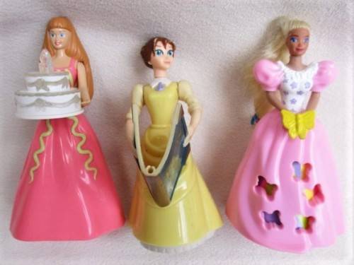 A GROUP OF TWENTY TWO HARD PLASTIC PRINCESSES AND OTHER DOLLIES - GREAT CHRISTMAS DELIGHT!!