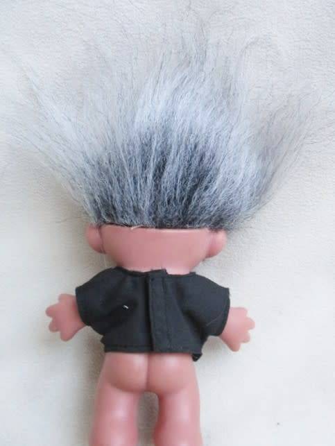 CUTE RUSS BERRIE TROLL - A RARE ONE WITH GREY HAIR!!