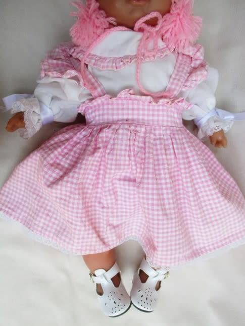 A VERY COLLECTABLE 41CM TALL GERMAN LISSI BABY DOLL