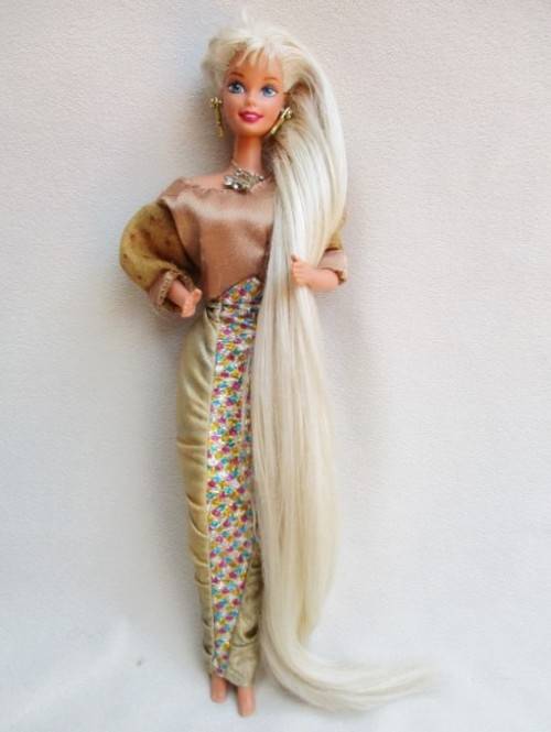 STUNNING BARBIE FIND - A 1995 JEWEL HAIR BARBIE WITH THE LONGEST HAIR EVER!!