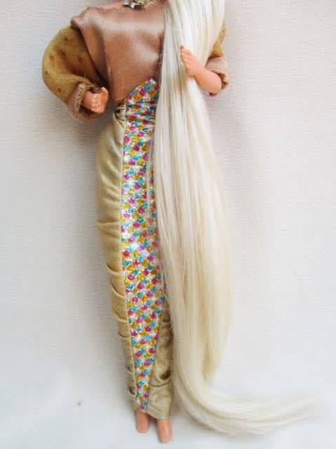 STUNNING BARBIE FIND - A 1995 JEWEL HAIR BARBIE WITH THE LONGEST HAIR EVER!!