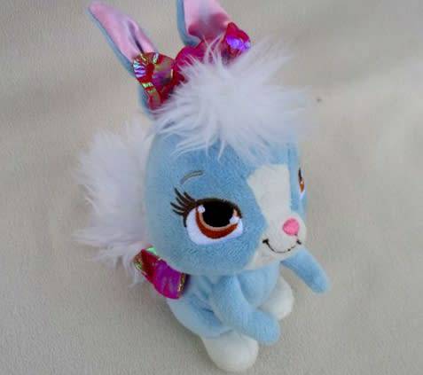 A CUTE COLLECTABLE ' PALACE PETS' BUNNY RABBIT