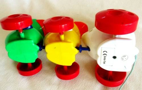 THREE COLOURFUL SIMBA TOYS PULL ALONG DUCKS