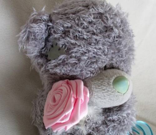RELISTED - A LARGER TATTY TEDDY  (ME TO YOU) - HOLDING A PRETTY PINK ROSE