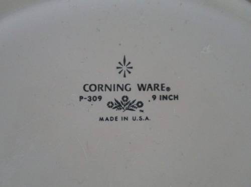 VINTAGE 9 INCH CORNING WARE PIE/TART DISH WITH BLUE CORNFLOWER DESIGN