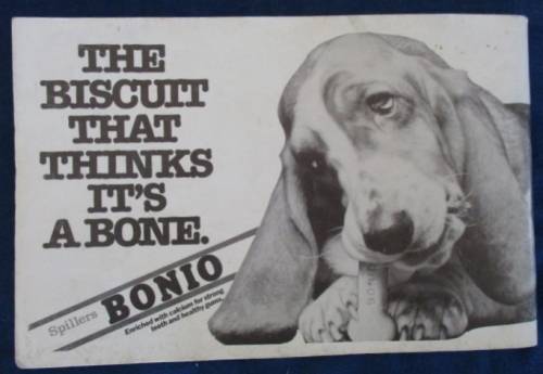 1982/83 NO.s 34 & 35 - FRED BASSET - I HAVEN'T SEEN THIS LOVABLE HOUND FOR QUITE A WHILE!