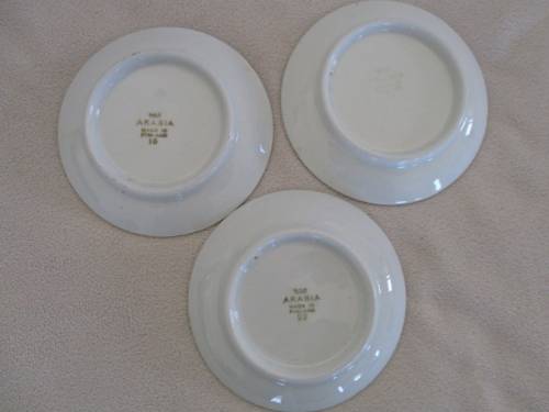 SIX VERY COLLECTABLE MINIATURE SCANDINAVIAN DISPLAY PLATES - ROYAL COPENHAGEN (ONE SIGNED)AND ARABIA