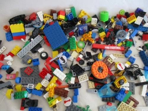 BARGAIN TIME! - LOT 3 - WELL OVER 500 PIECES OF REAL LEGO!!
