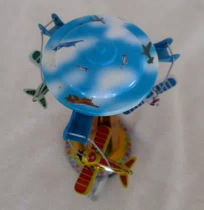 COLLECTABLE RETRO TOYCOMET WIND-UP/LEVER TIN AIRPLANE CAROUSEL WITH BOX