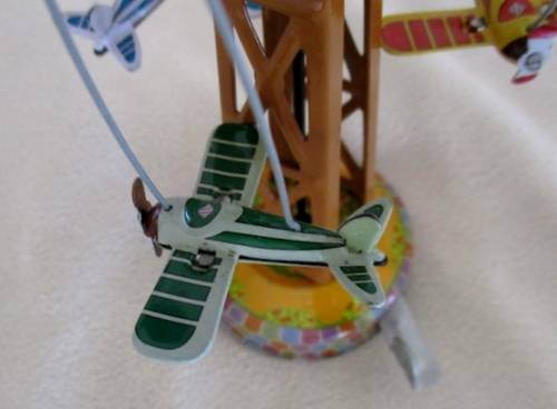 COLLECTABLE RETRO TOYCOMET WIND-UP/LEVER TIN AIRPLANE CAROUSEL WITH BOX