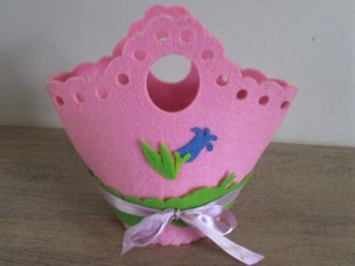 EIGHT CUTE MY LITTLE PONIES IN A PRETTY BAG TO THRILL A LITTLE GIRL!
