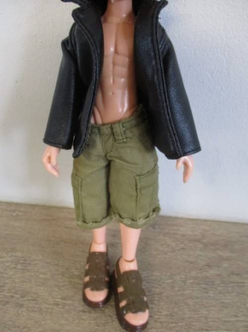 2003 MGA BRATZ BOYZ DOLL DYLAN WITH FUNKY HAIRSTYLE