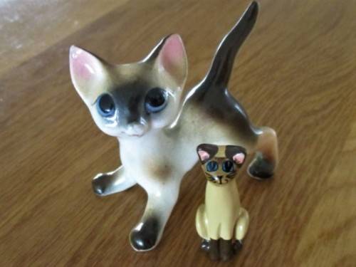 TWO SMALL COLLECTABLE CATS - MADE BY CAPRI AND FAY
