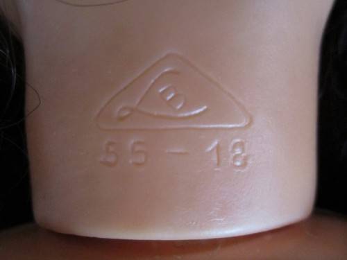 A STUNNING LARGE VINTAGE 51CM TALL DOLL