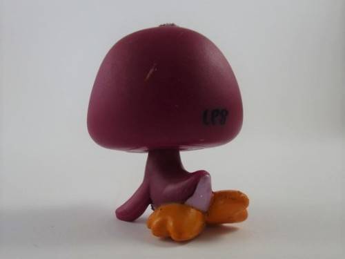 NO.12 - HASBRO LITTLEST PET SHOP - PENGUIN WITH GLITTER
