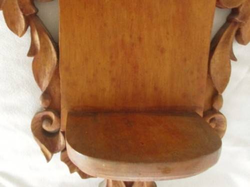 VINTAGE,ORNATE WOODEN SHELF/WALL PEDESTAL TO DISPLAY THAT SPECIAL COLLECTABLE!!