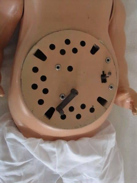 VERY LARGE 67CM TALL ANTIQUE COMPOSITION DOLL WITH RARE WIND-UP CRIER/TALKER MARKED "40" BEHIND HEAD