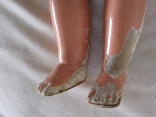 ANTIQUE 58CM TALL GERMAN? DOLL WITH BISQUE HEAD, COMPOSITION BODY, BALL JOINTED ELBOWS AND KNEES!!