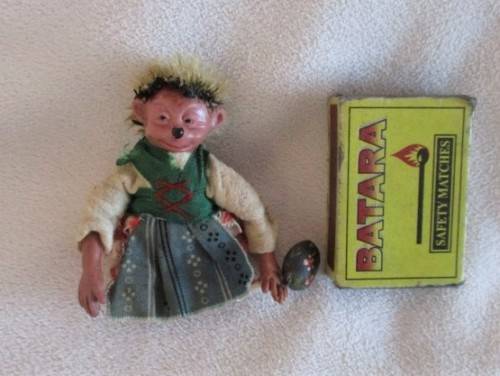 THE TINIEST VINTAGE MECKI HEDGEHOG I'VE EVER SEEN!