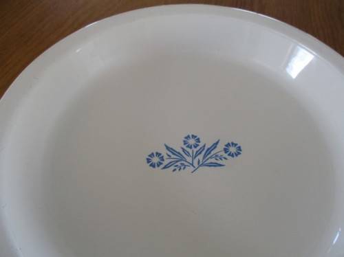 VINTAGE BLUE CORNFLOWER DESIGN CORNING WARE PIE DISH
