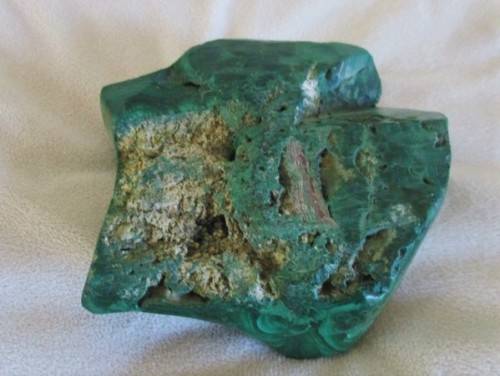 TWO BEAUTIFUL MALACHITE EGGS IN MALACHITE "NEST"