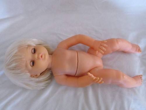 VINTAGE 1980's COLLECTABLE FIRST LOVE  DOLL IN PRETTY VINTAGE OUTFIT - 42CM TALL TWISTY BODY DOLL