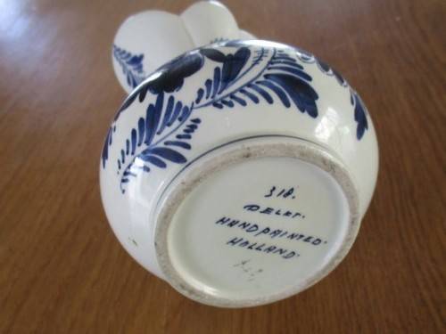 VINTAGE DELFT JUG SHAPED VASE - HAND PAINTED IN HOLLAND