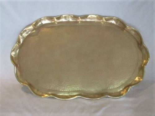 VERY LARGE VINTAGE HAMMERED BRASS TRAY WITH SCALLOPED EDGE IN GREAT CONDITION