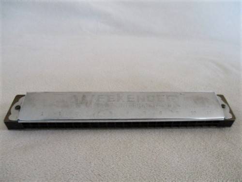VINTAGE HOHNER INTERNATIONAL WEEKENDER HARMONICA