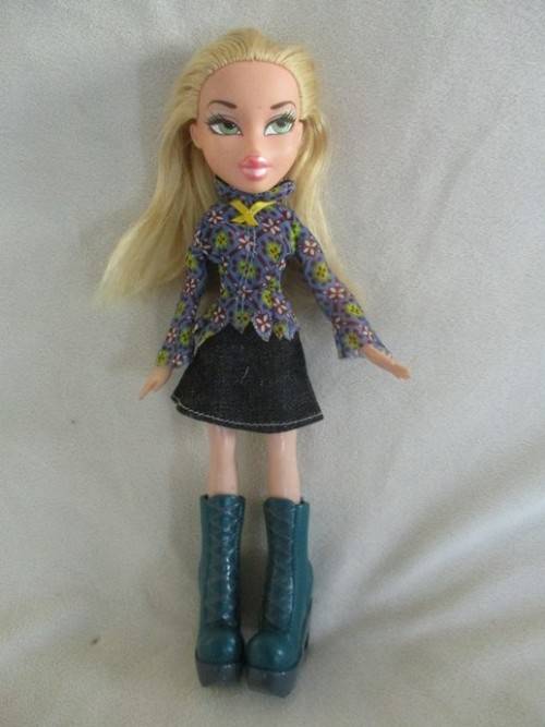 2001 MGA BRATZ DOLL