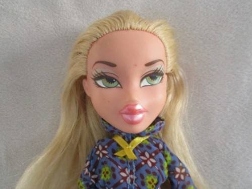 2001 MGA BRATZ DOLL