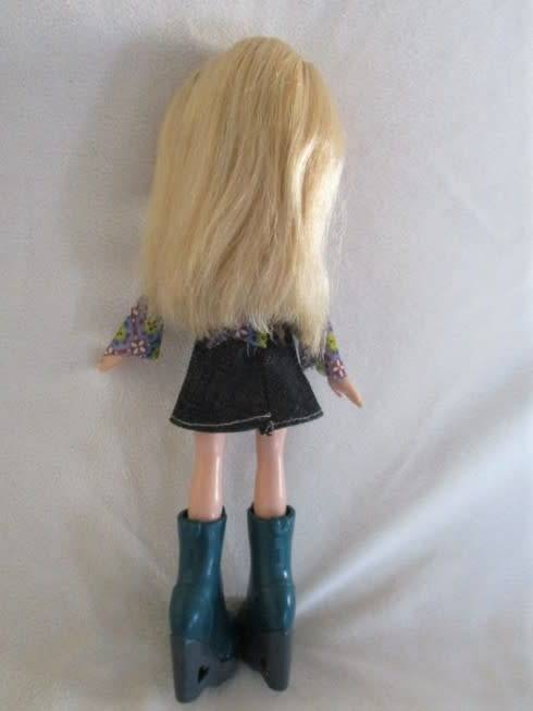 2001 MGA BRATZ DOLL