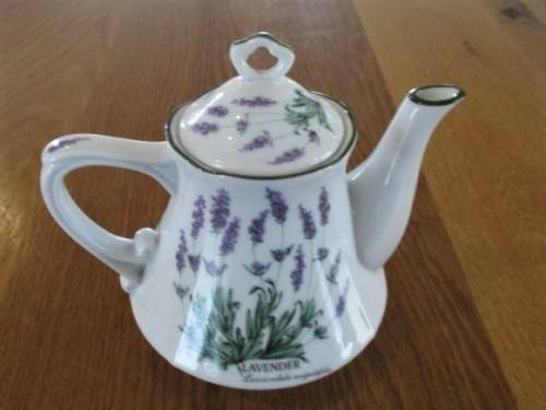 A PARTICULARLY PRETTY SMALL  WIESENTHAL, GERMANY SET FOR THAT SPECIAL MORNING CUP OF COFFEE IN BED!