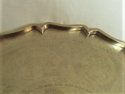A VERY LARGE, VERY HEAVY ORNATE VINTAGE CHINESE BRASS TRAY ENGRAVED WITH CHILDREN AT PLAY