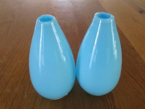 TWO VERY PRETTY  IDENTICAL TURQUOISE GLASS VASES