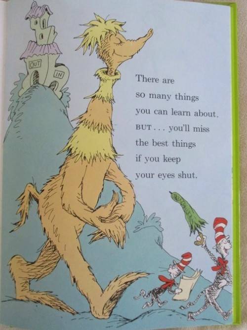 THE BELOVED DR SEUSS - READING IS FUN WITH DR. SEUSS - FOUR BOOKS IN ONE
