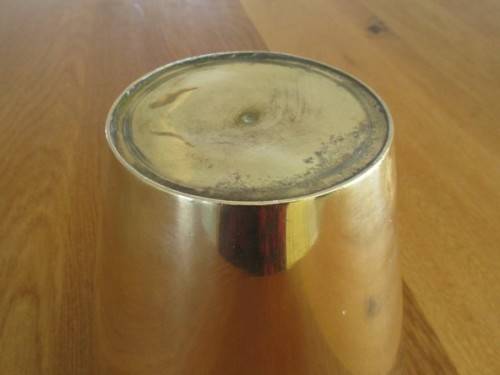 A VERY HEAVY (1.8KGS) SOLID BRASS JARDINIERE - ELEGANT LINES