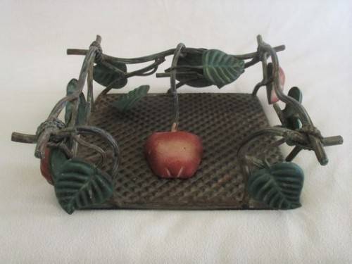 ORNATE VINTAGE METAL SERVIETTE HOLDER - GREAT FOR BRAAIS!