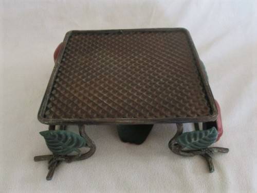 ORNATE VINTAGE METAL SERVIETTE HOLDER - GREAT FOR BRAAIS!
