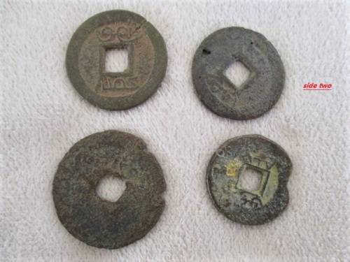 SHIPWRECK SALVAGE? SIXTEEN VERY OLD/ANCIENT? CHINESE COINS - INTERESTING FIND!!