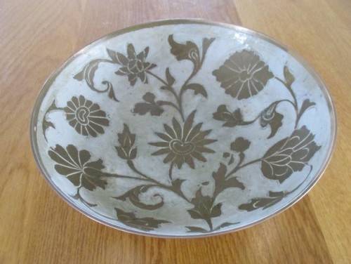 AN INTERESTING AND UNUSUAL VINTAGE INDIAN BRASS AND ENAMEL BOWL - NICE SIZE