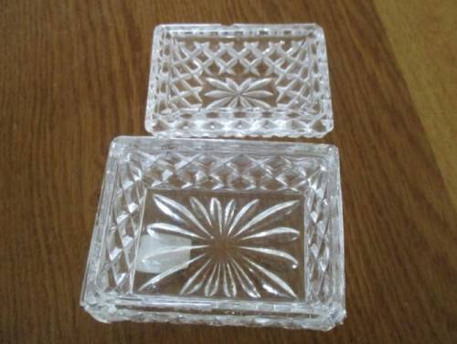 TWO PRETTY LITTLE LEAD CRYSTAL TRINKET BOXES